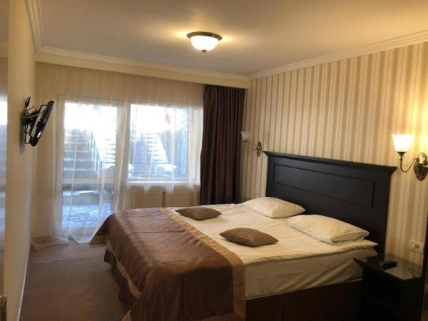 Hotel Complex Mona Caraiman à Buşteni Extérieur photo